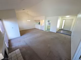 Photo #4: 2570156 Listing