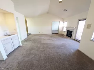 Photo #6: 2570156 Listing