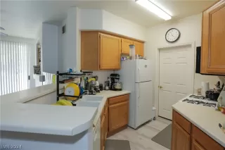 Photo #5: 2570175 Listing