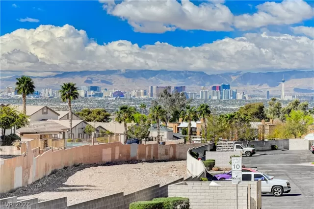 MLS: 2570180 Condo For Sale