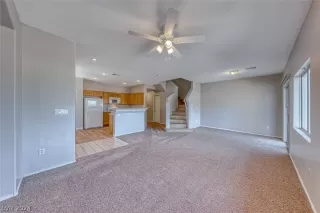 Photo #6: 2570210 Listing