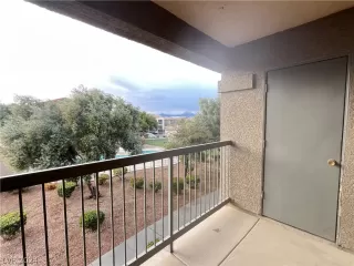 Photo #2: 2570220 Listing