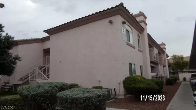 MLS: 2570225 Condo For Sale