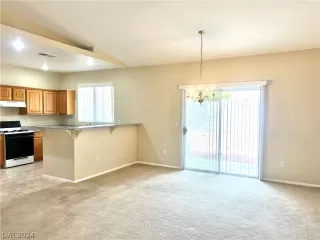 Photo #5: 2570227 Listing