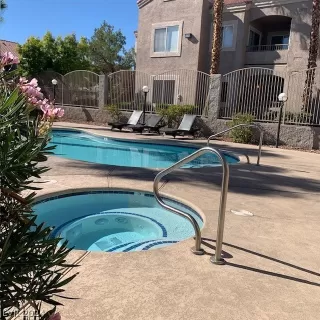 Photo #2: 2570247 Listing 