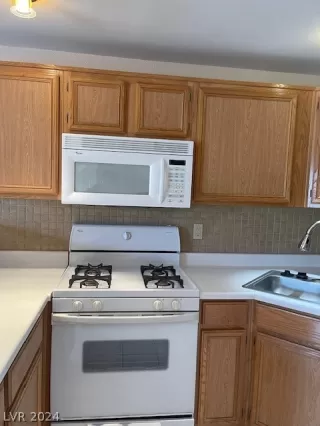 Photo #5: 2570247 Listing 