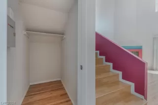 Photo #6: 2570277 Listing