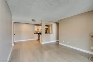 Photo #5: 2570296 Listing 