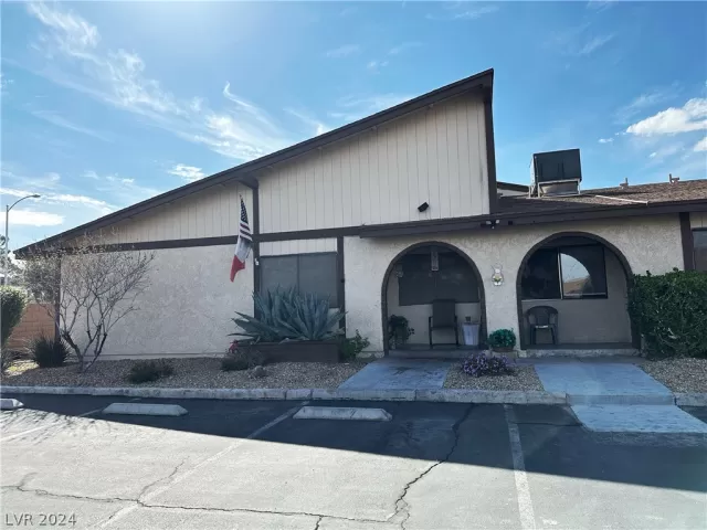 MLS: 2570308 Condo For Sale