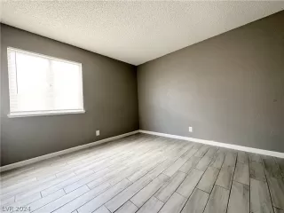 Photo #6: 2570308 Listing 