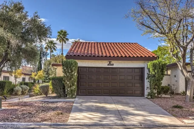 MLS: 2570317 Condo For Sale