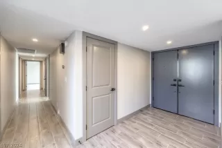 Photo #4: 2570317 Listing