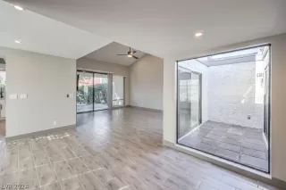 Photo #5: 2570317 Listing