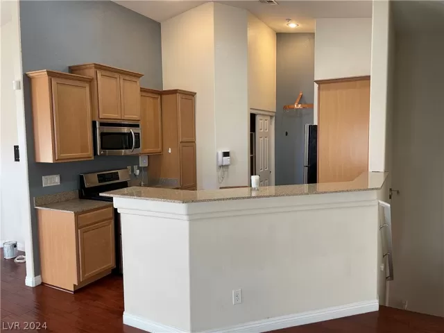 MLS: 2570320 Condo For Sale
