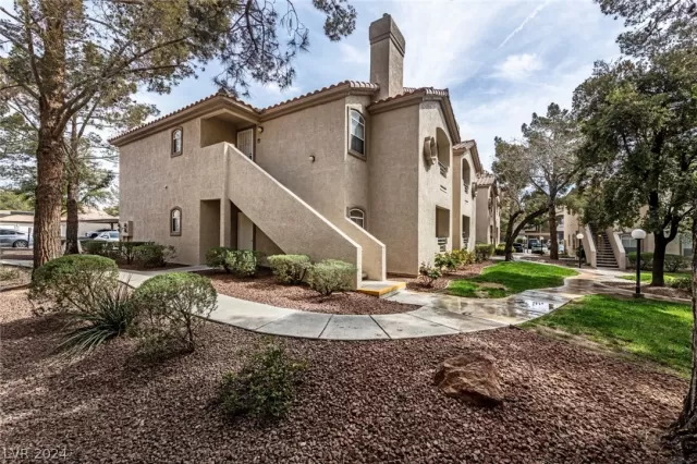 MLS: 2570346 Condo For Sale