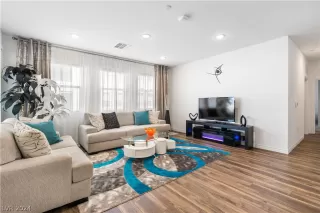 Photo #6: 2570357 Listing 