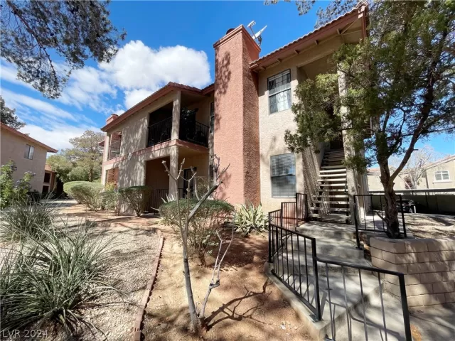 MLS: 2570374 Condo For Sale