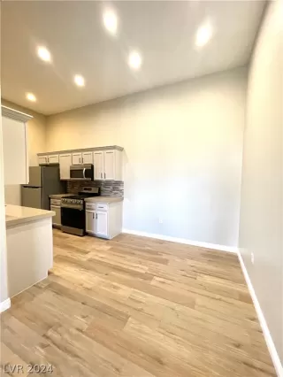 Photo #4: 2570388 Listing 