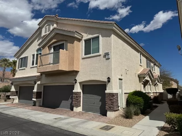 MLS: 2570484 Condo For Sale