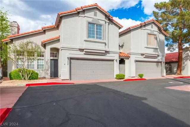 MLS: 2570547 Condo For Sale