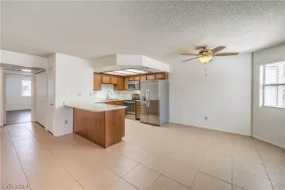 Photo #2: 2570554 Listing