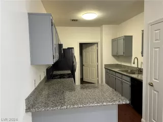 Photo #1: 2570576 Listing