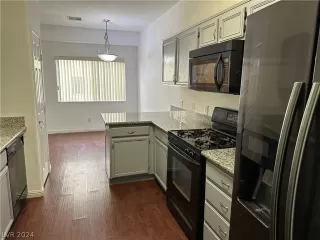 Photo #3: 2570576 Listing