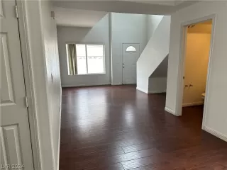 Photo #5: 2570576 Listing