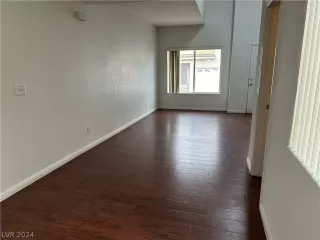 Photo #6: 2570576 Listing