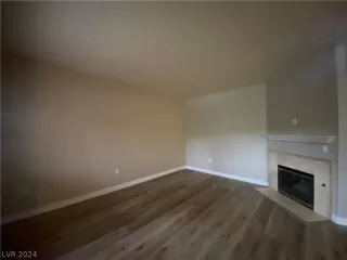 Photo #2: 2570594 Listing
