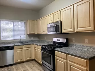 Photo #5: 2570594 Listing