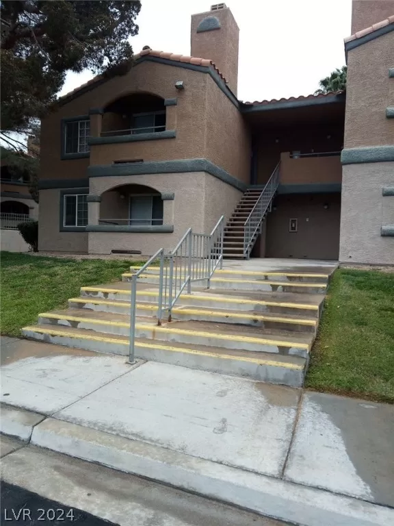 MLS: 2570612 Condo For Sale