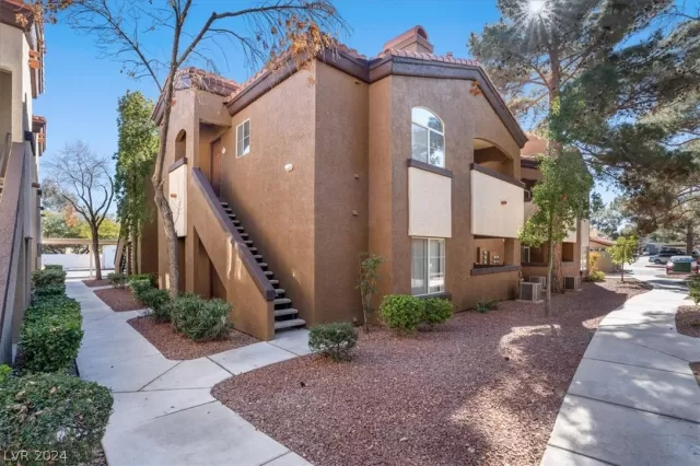 MLS: 2570617 Condo For Sale