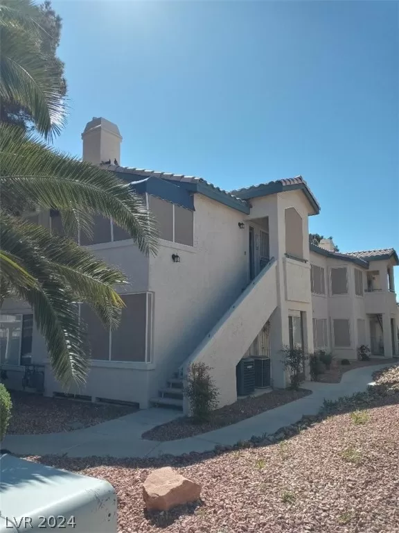 MLS: 2570654 Condo For Sale