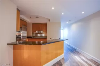 Photo #2: 2570681 Listing 