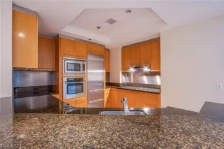 Photo #3: 2570681 Listing 