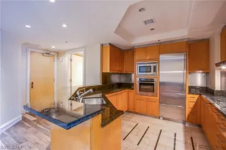 Photo #4: 2570681 Listing 