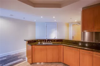 Photo #5: 2570681 Listing 