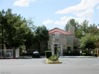 Photo #3: 2570698 Listing