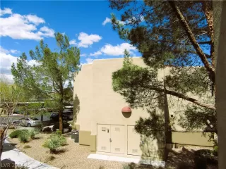 Photo #6: 2570698 Listing