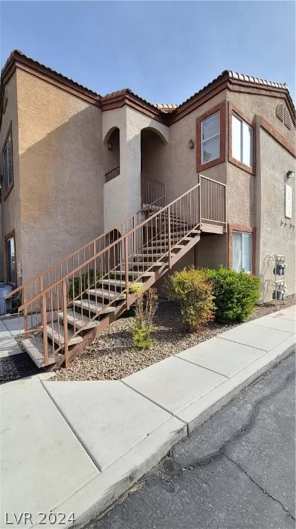 MLS: 2570706 Condo For Sale