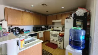 Photo #6: 2570706 Listing