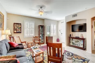 Photo #4: 2570726 Listing