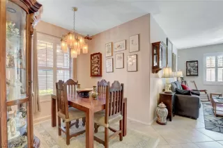 Photo #6: 2570726 Listing