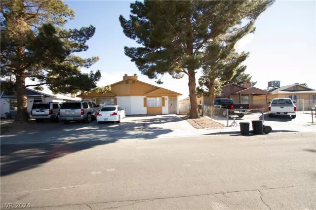 MLS: 2570739 Condo For Sale