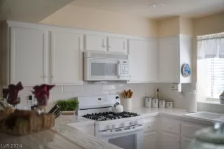 Photo #1: 2570757 Listing