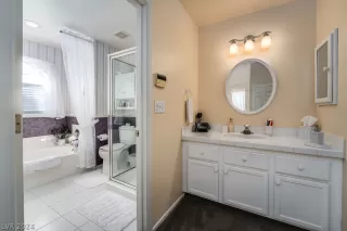 Photo #6: 2570757 Listing