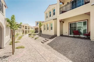 Photo #3: 2570769 Listing