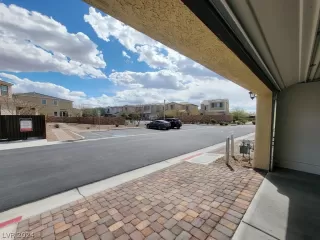 Photo #5: 2570769 Listing