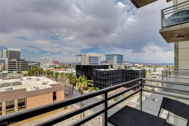 MLS: 2570773 Condo For Sale